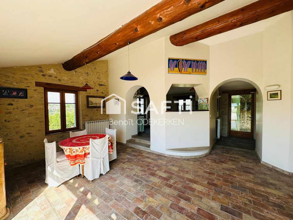 Vente Maison Vue panoramique et 5 chambres à Dauphin Dauphin