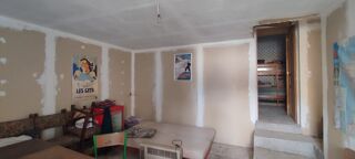 Vente Maison Maison de bourg, 140 m², dépendances, sous-sol, cave, grenier, cour, idéal investissement La vergne