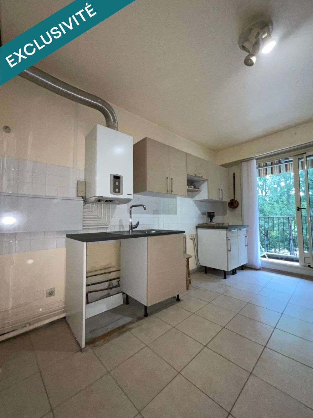 Vente Appartement Appartement, 3 chambres, balcon, parking. Bourges
