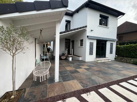   Maison bourgeoise rnove  proximit immdiate de la gare et du centre ville Maison - 6 pice(s) - 141 m