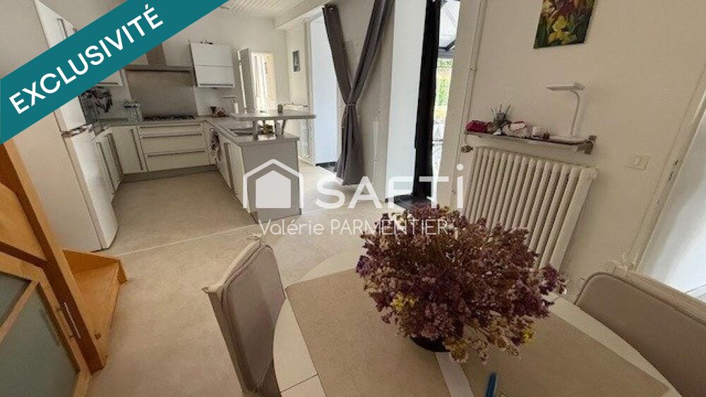 Superbe longère de 166 m2 avec garage et dépendances
