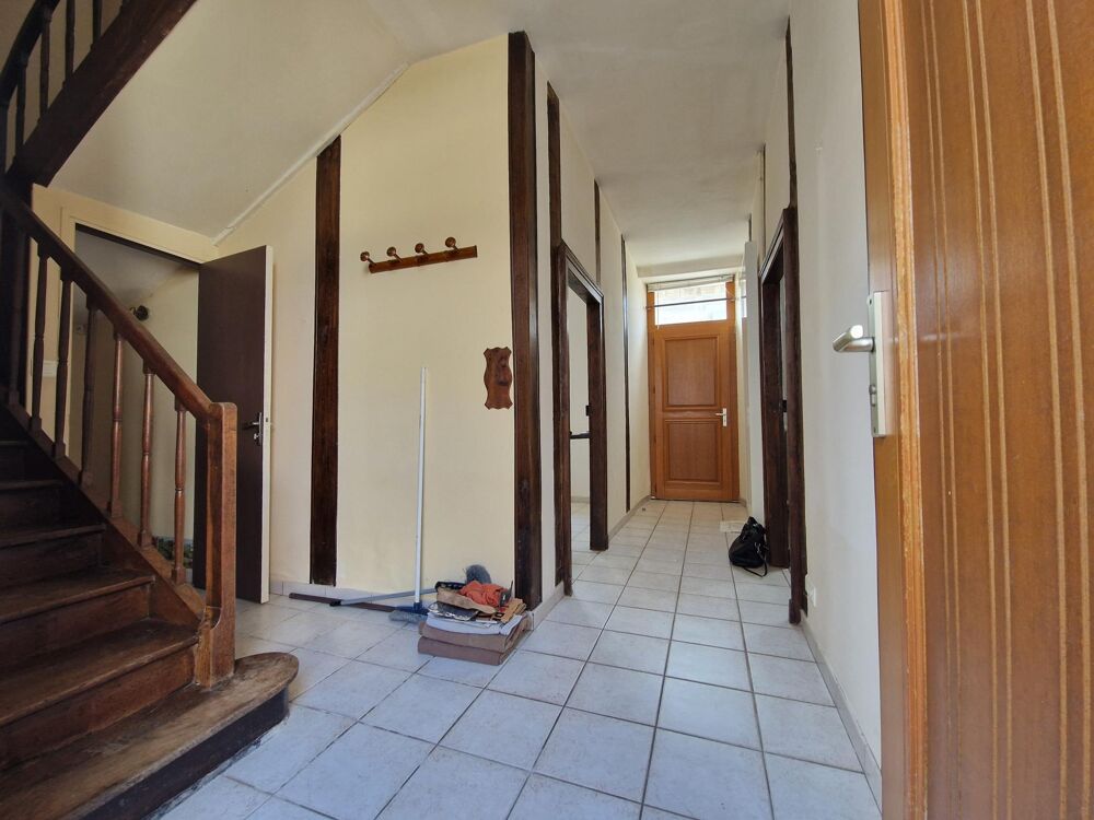 Vente Maison Maison de charme avec cour, garage et potentiel d'agrandissement Thevet-saint-julien
