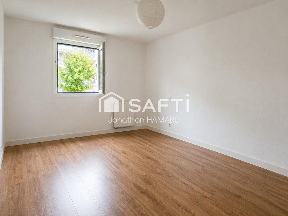 Appartement moderne avec balcon et parking, dans une résidence sécurisée