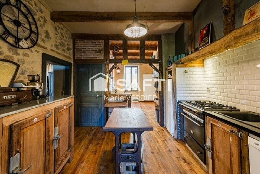 Vente Maison Grand gte de 12 couchages au cur d'un village Mdival Montbazens