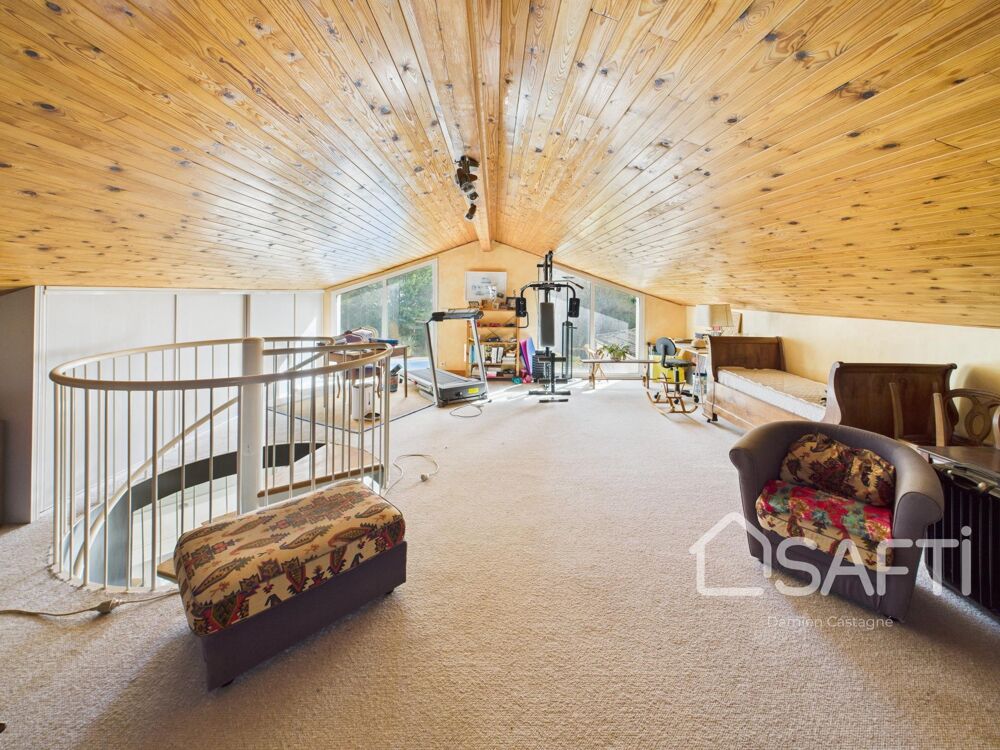 � vendre  Maison Saint-Jean-d'Illac (33127)