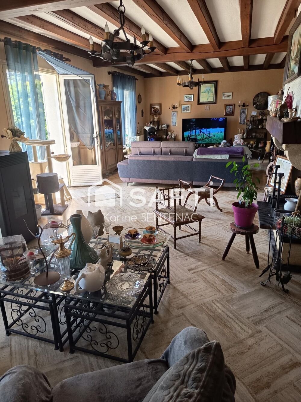 superbe maison sous sol beau volume avec son petit jardin et le calme, pas de vis à vis