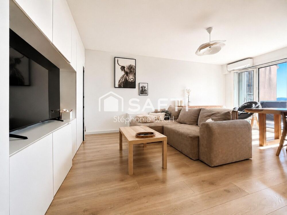 LA CIOTAT  APPARTEMENT RÉNOVÉ AVEC VUE MER PANORAMIQUE