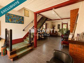  Maison à vendre 15 + pièces 328 m²