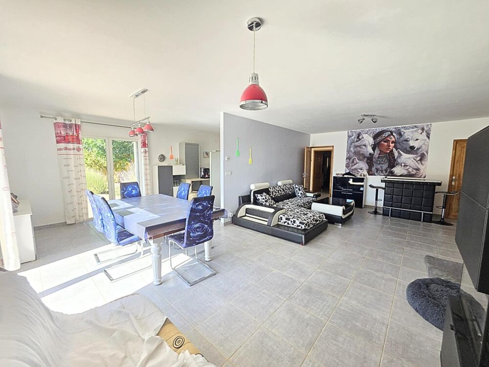 Vente Maison Villa plain pied de 141m² sur terrain arboré de 2411m² avec grand garage et piscine 10x4 Aigne