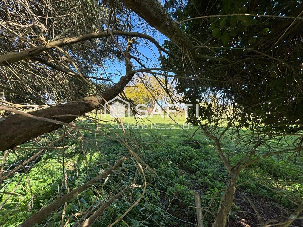 PLURIEN Maison rénovée avec terrain et dépendances