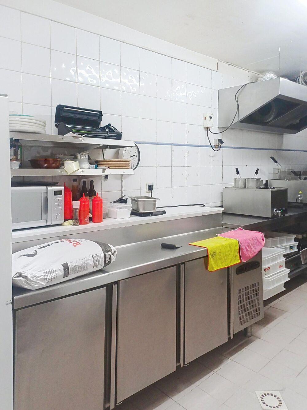   À saisir – Fonds de commerce Restaurant / Pizzeria – Clé en main Saint-marcel-de-careiret