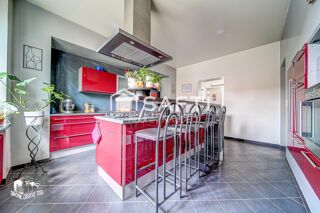  Maison à vendre 10 pièces 275 m²