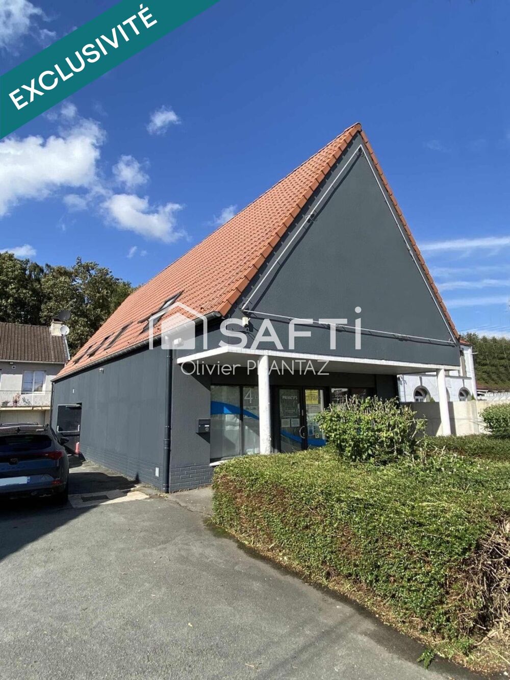   Superbe local professionnel rénové (260m2) 