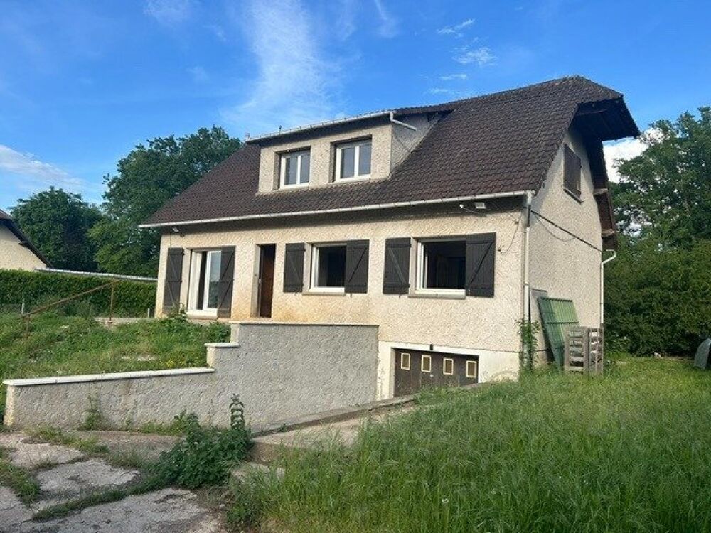 A proximité D'Ezy-sur-Eure découvrez cette maison familiale de 130m² située dans un environnement CHIC et résidentiel. son atout