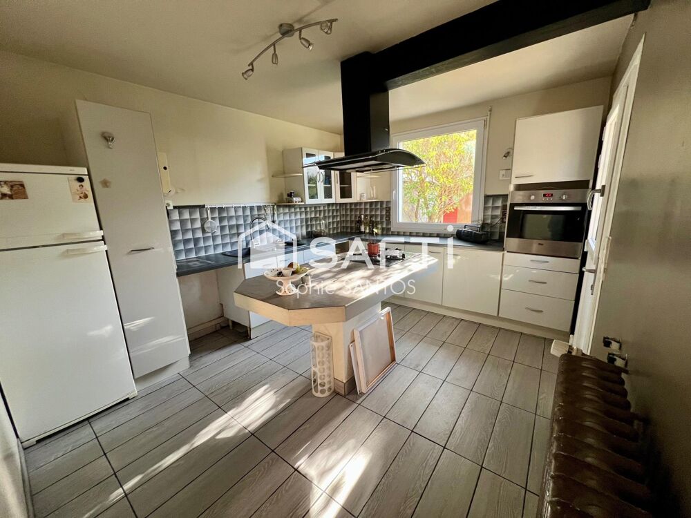 Vente Maison Maison 107 m2 - 4/5 pièces - jardin - dépendances Neuilly-plaisance