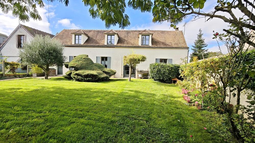 Vente Maison Longère F5, 4 chambres, un garage attenant et buanderie. Sens