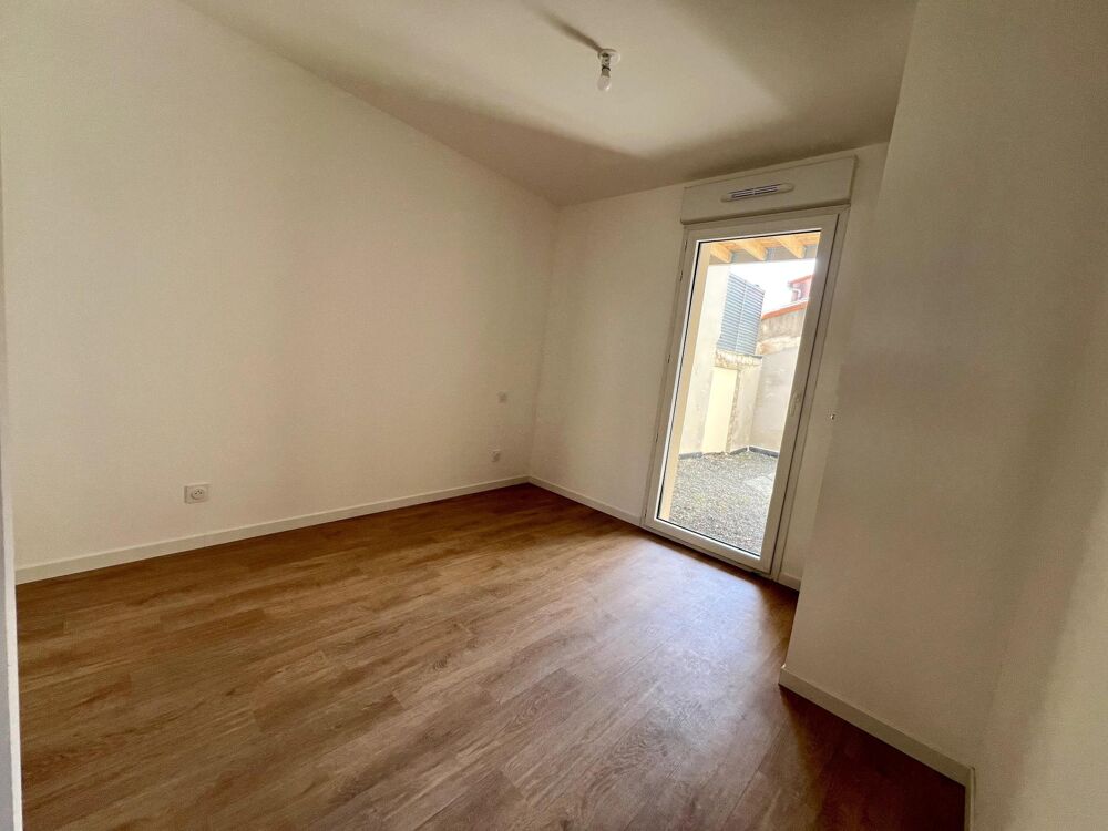 Vente Appartement Appartement en souplex, 1 chambre, stationnement fermé. Vallet