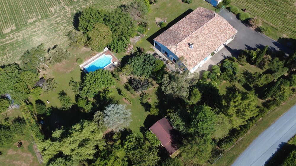 Vente Maison Maison familiale de plain-pied avec piscine et grand terrain à Laplume Laplume
