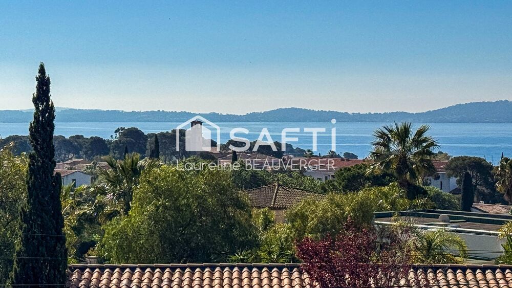 à vendre  Maison Carqueiranne (83320)
