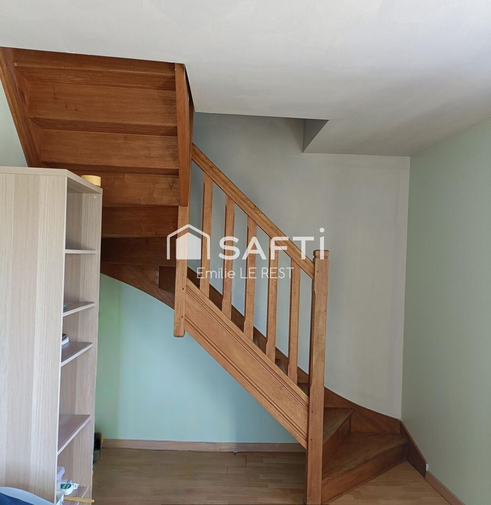 PLOMODIERN  Appartement en duplex de 38 m² avec locataire en place