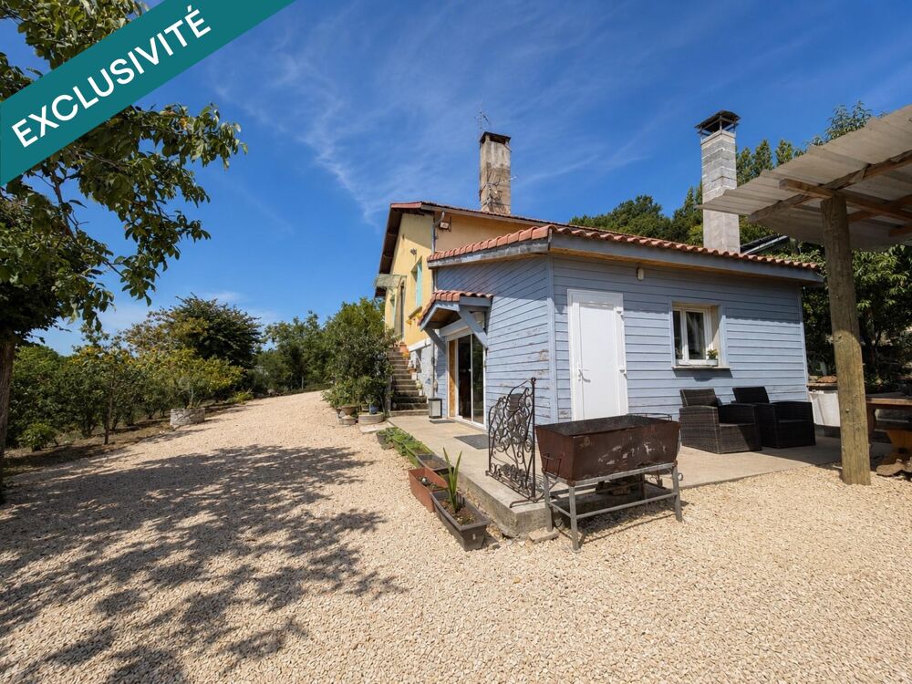 Vente Maison proche de touts commerces maison de 120 m2 sur une parcelle constructible de 8357m2 arborée Fumel