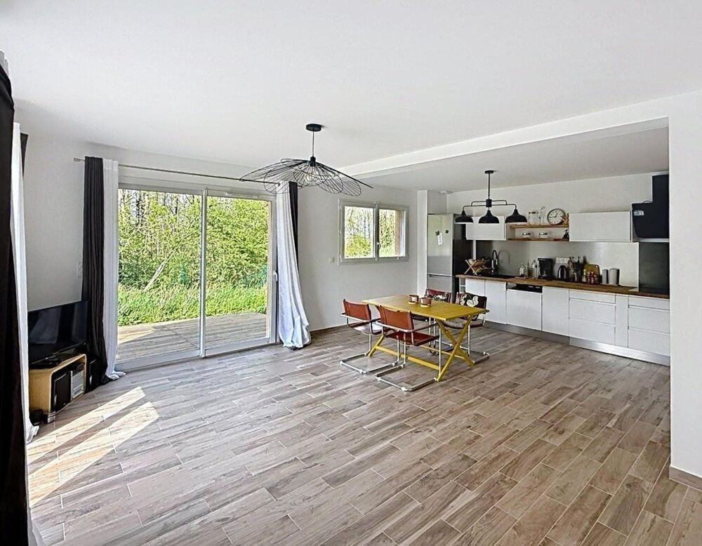 Vente Maison Maison à seulement 15 mins du Mont-Saint-Michel. Sougeal