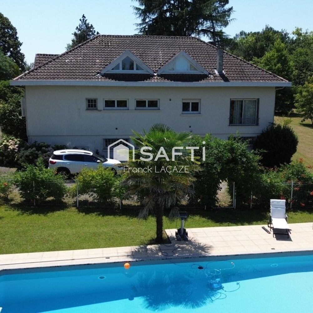 Vente Maison Élégante propriété de caractère de 300 m² au cœur d'un parc arboré de 18 800 m² avec piscine Nogaro
