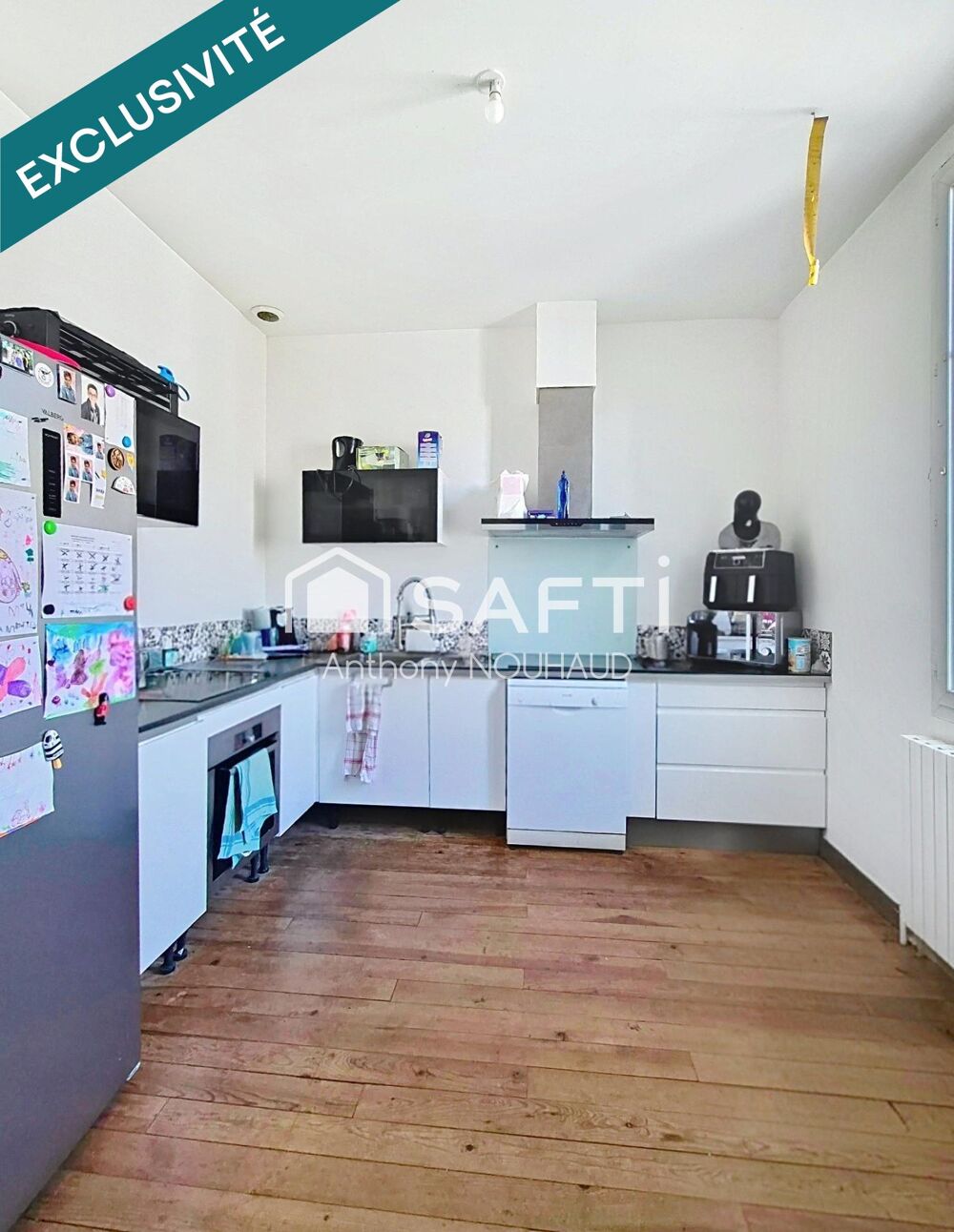 Vente Maison Maison de ville, avec trois chambres, séjour, cuisine, 2wc, SDE, jardin clos et garage. Gond-pontouvre