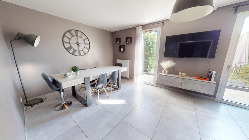 Vente Maison Maison mitoyenne T4 – 92 m² – Jardin, garage et terrasse L' isle-d'abeau