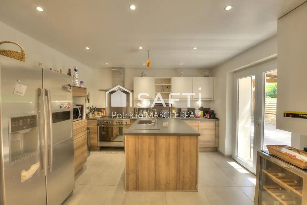 Vente Maison FREJUS JOLIE VILLA 3 CHAMBRES AVEC PISCINE POOL HOUSE ET JARDIN Frejus