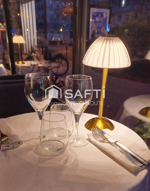 MONTMARTRE - EXTRACTION - VERANDA - CLIENTELE CSP+ 385000 75018 Paris 18e arrondissement