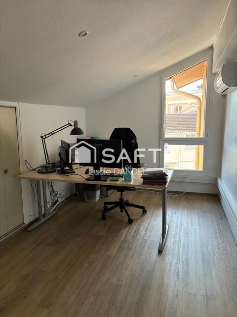   Bureau à louer de 158m² 