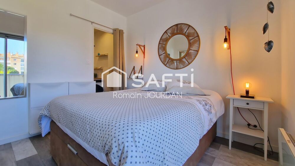 Vente Appartement Port d'Hyères, appartement 2 Pièces, avec balcon vue mer Hyeres