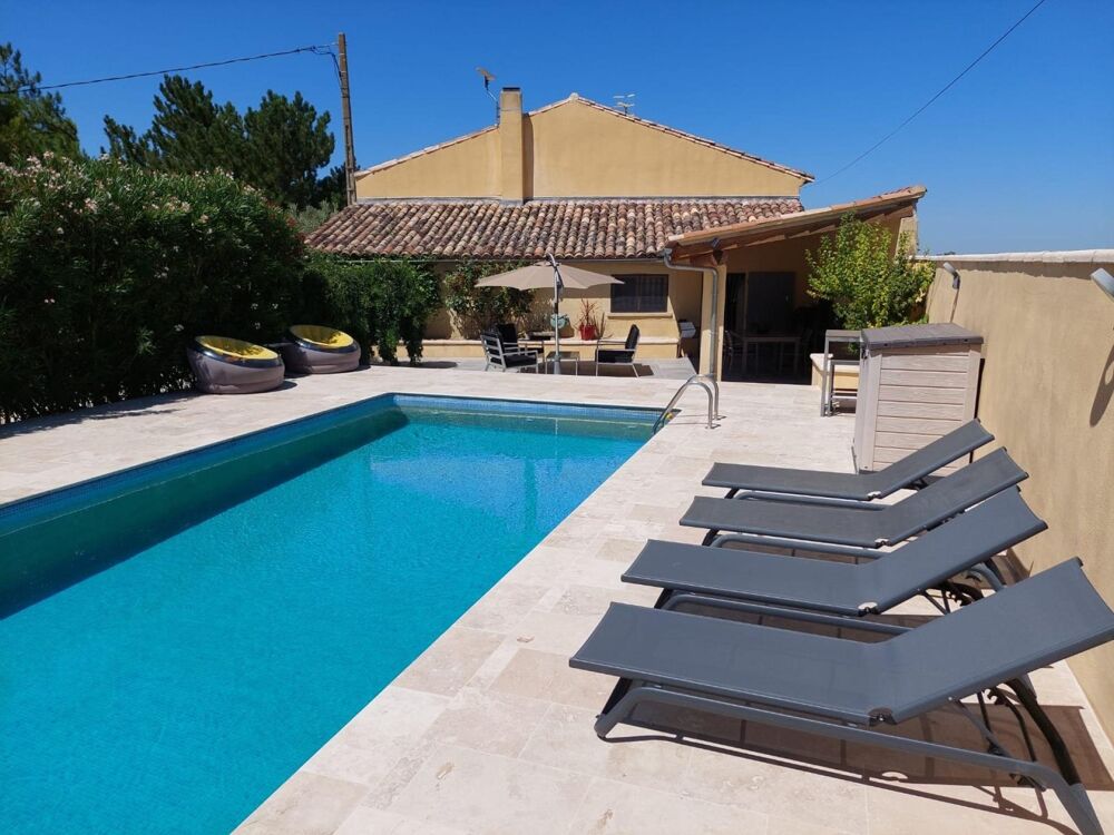 MAS RENOVE DE 280 M² AVEC VUE