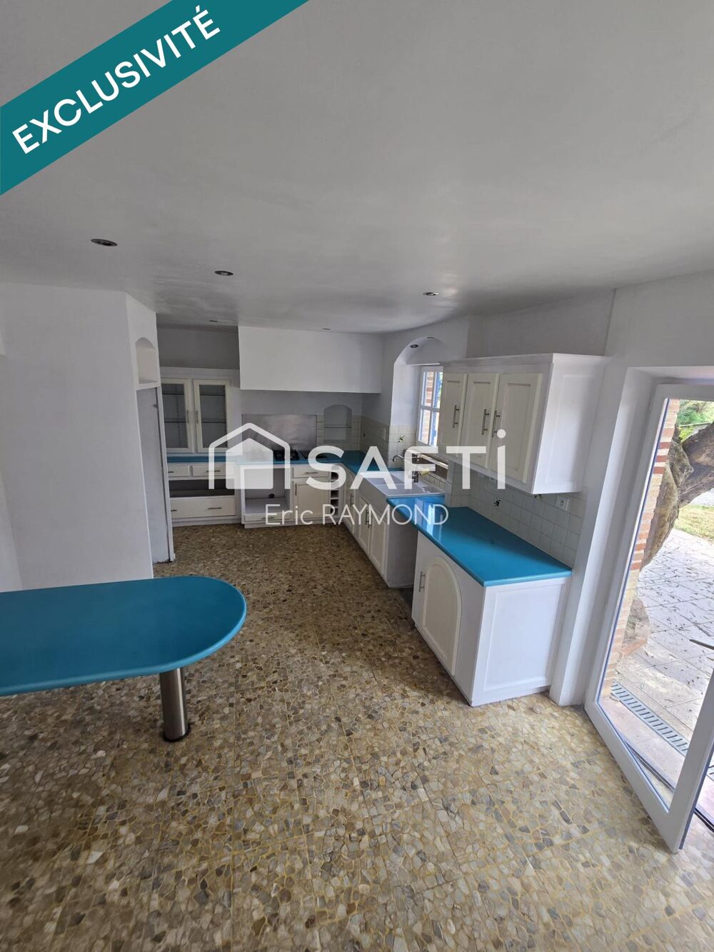 Vente Maison Charme toulousain et caractère viticole: découvrez cette belle maison de 8 pièces, 4 chambres, agrémentée d'une terrasse, d'un g Moissac