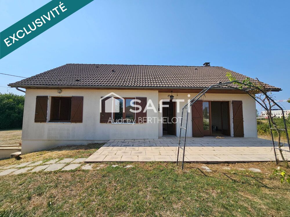 Maison 4 pièces 90m2 de plein pied sur terrain de 10 700m2