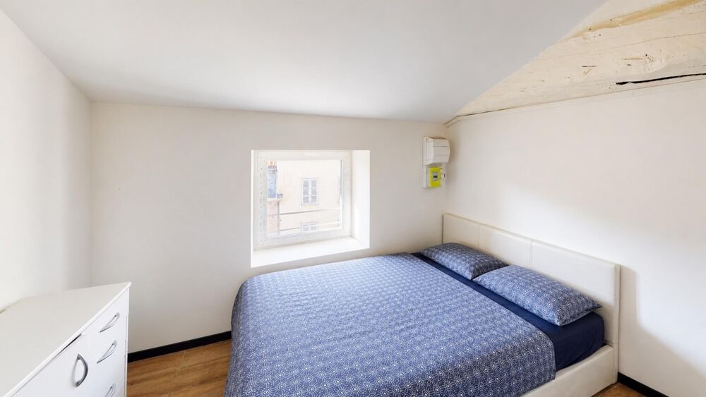Location Appartement Studio meublé place de la barre Macon