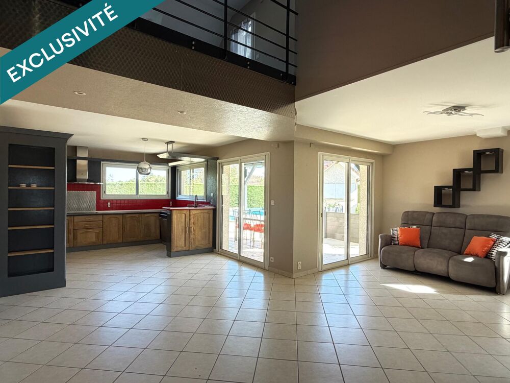 Vente Maison Magnifique maison avec piscine et garage double Louhans