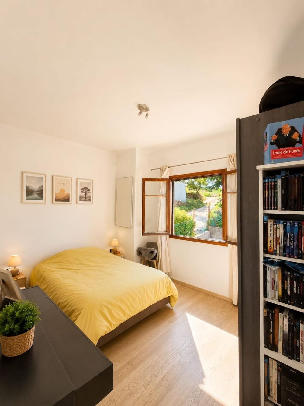 TRÈS JOLI HAUT DE MAISON