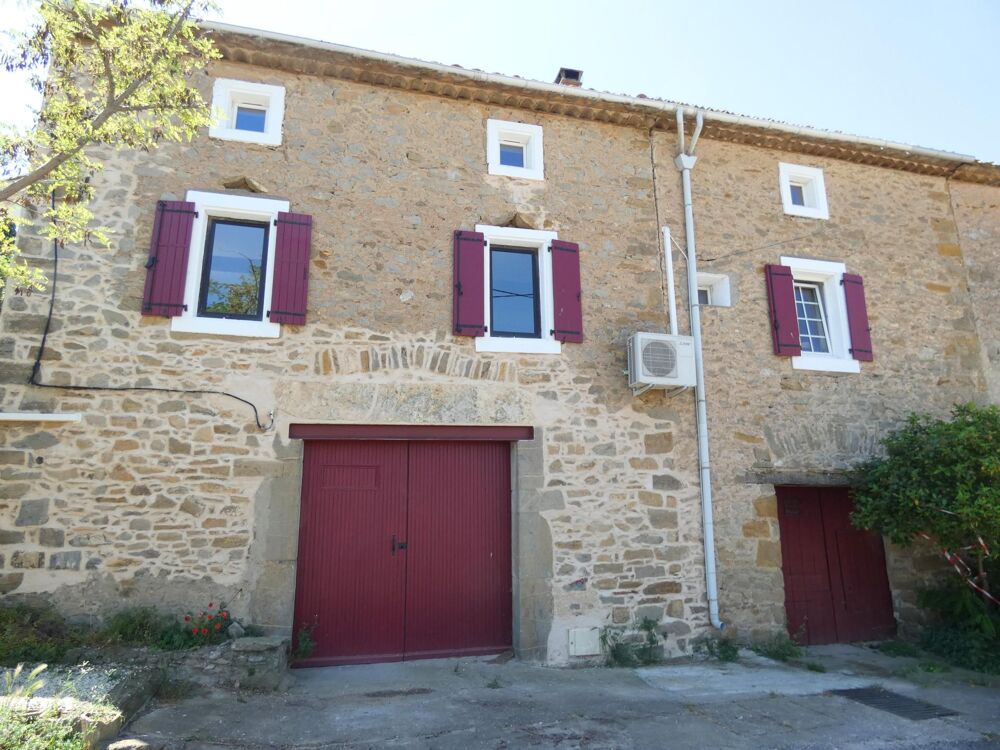 Belle demeure en pierre de 206m² entièrement rénovée avec grand garage sur un terrain de 875m² avec piscine
