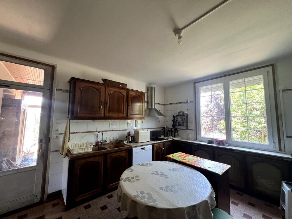 Vente Maison Maison 8 chambres de 249 m2 dans le centre de Dange Saint Romain Dange-saint-romain