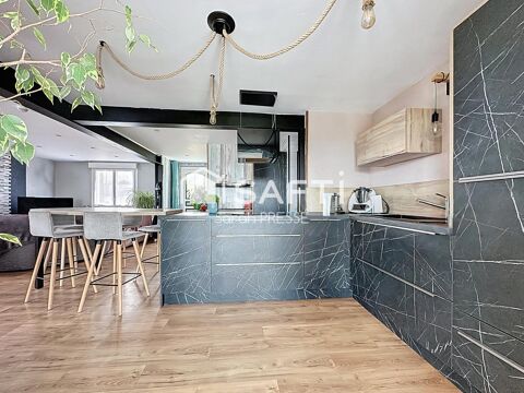   Maison nantaise r�nov�e, 5 chambres, grand terrain Maison - 5 pi�ce(s) - 140 m�