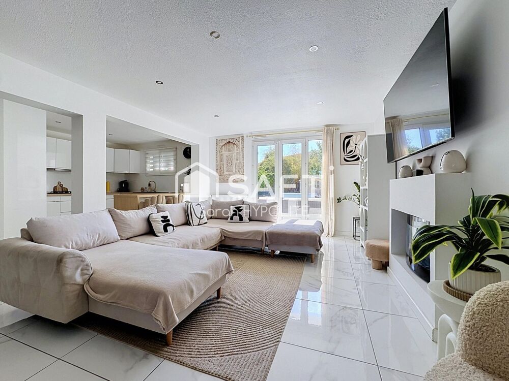 Vente Maison Maison familiale sur Eysines de 123 m2 avec garage et piscine, à deux pas du tram ! Eysines