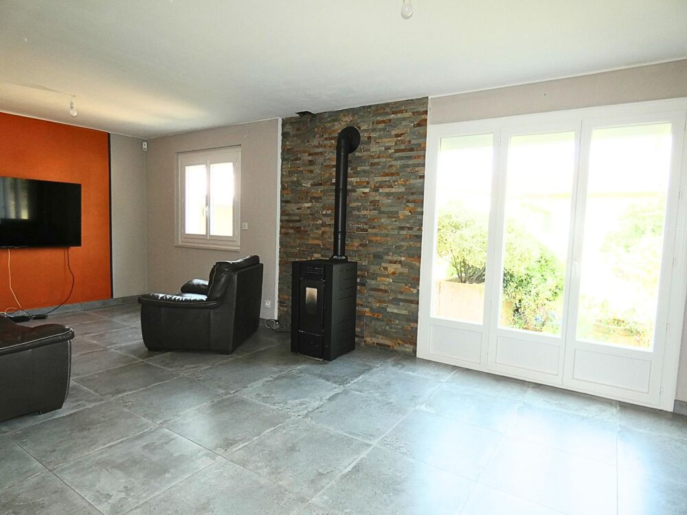 Villa R+1 entièrement rénovée de 85m² avec garage et jardin