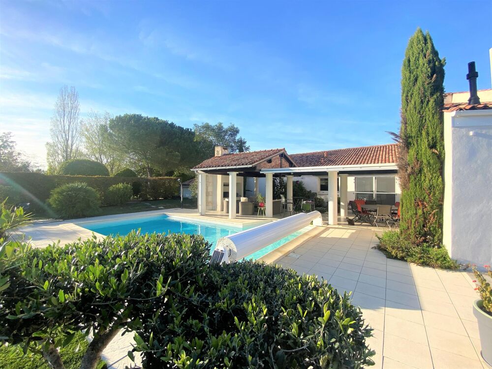 Vente Maison BELLE PROPRIÉTÉ 6 CH, LOGEMENT ANNEXE, PISCINE, PARC PAYSAGÉ Saint-pierre-le-vieux