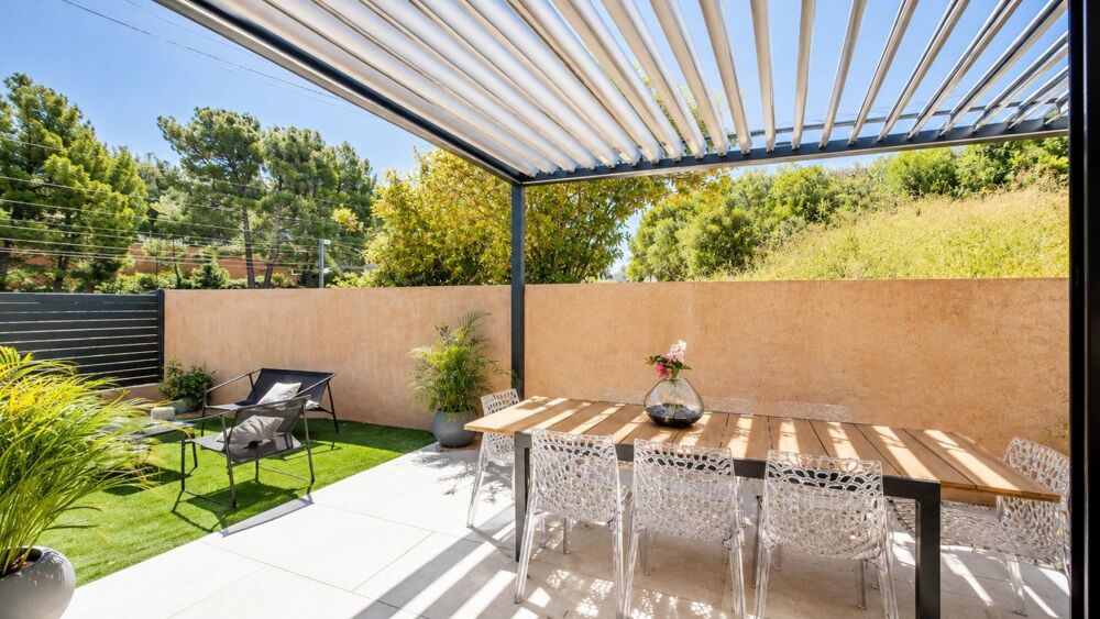 SAINT-CYR-SUR-MER - Villa T5 R+1 Sud-Est avec piscine Bali + terrasse pergola bioclimatique proche plage