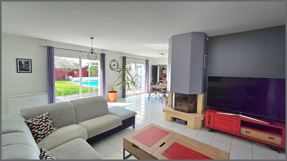 Maison familiale avec piscine, beaux volumes et jardin au calme aux Sables-dOlonne