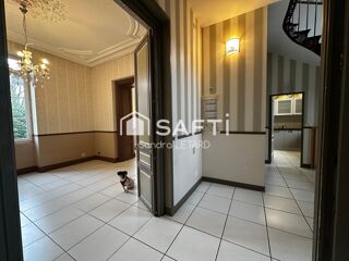  Maison à vendre 9 pièces 221 m²