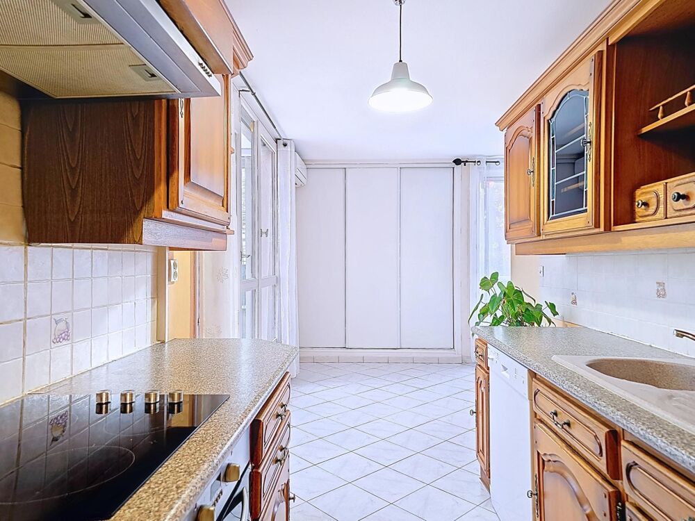 Vente Appartement Décines centre T3 véranda, tout à pied, garage possible Decines-charpieu