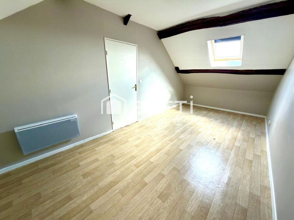 Vente Appartement Appartement type maison de ville T3 en duplex, alliant le charme du moderne et de l'ancien. Montataire